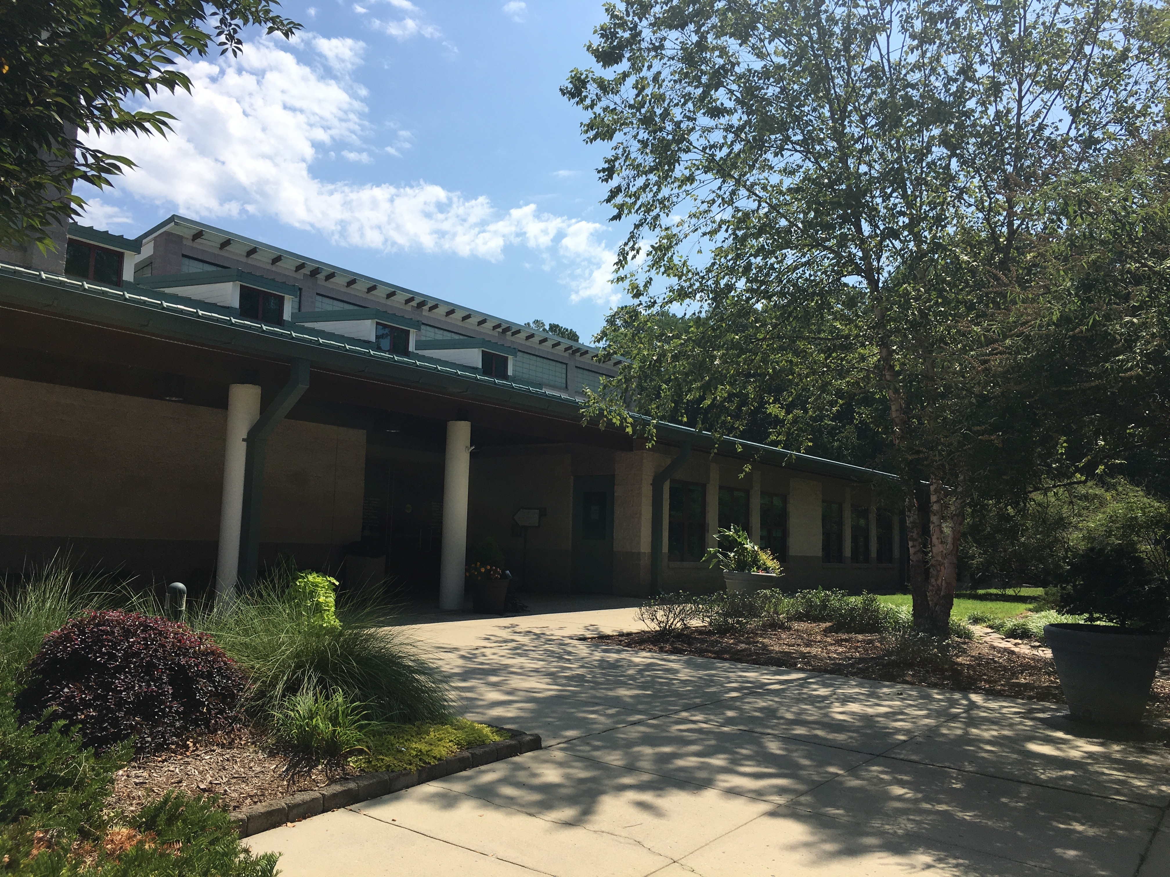 parks in cary nc, cary parks, bond park, bond park community center