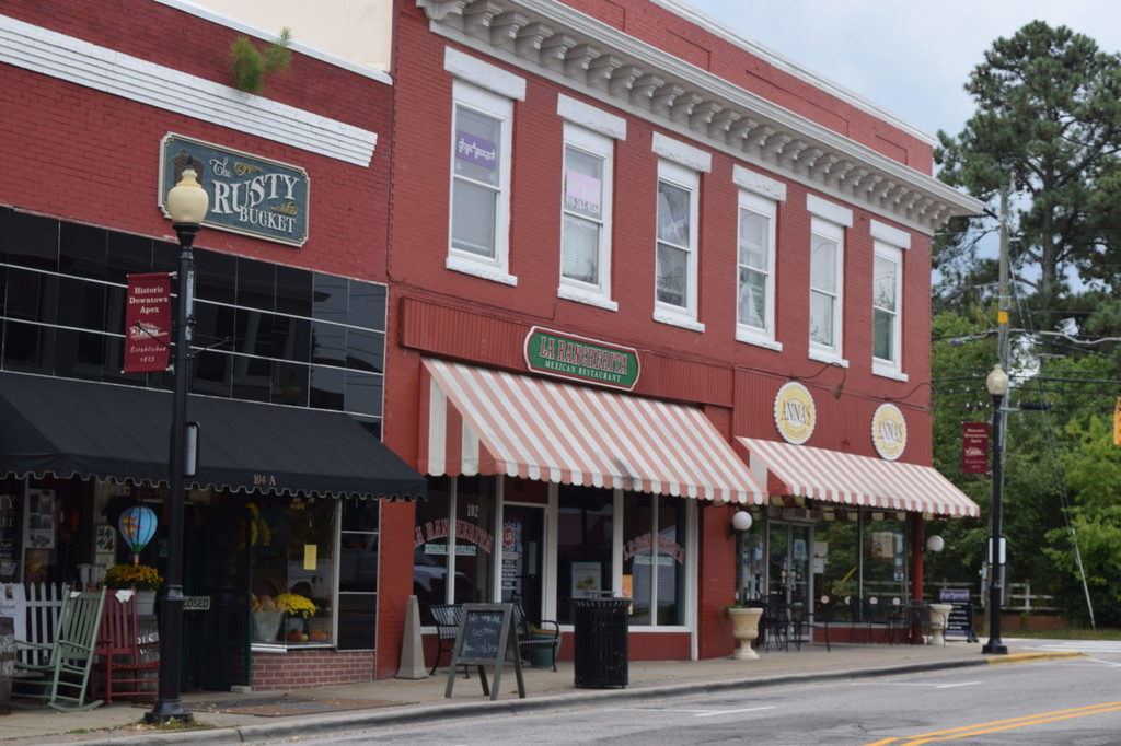 downtown apex restaurants: la racherita and anna's pizza street view